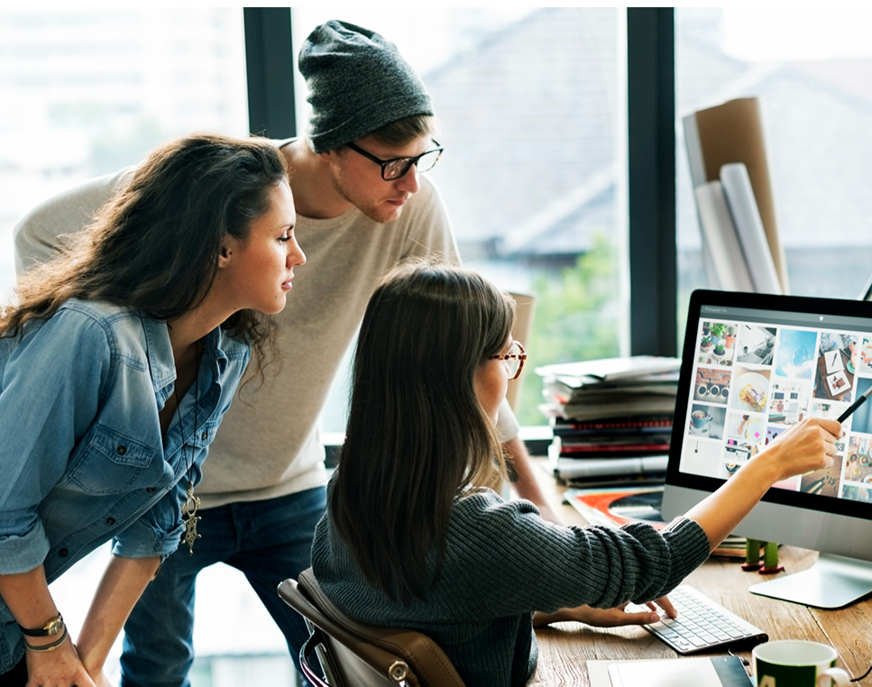 Équipe Kapela en collaboration